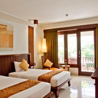 THE RANI HOTELROOM